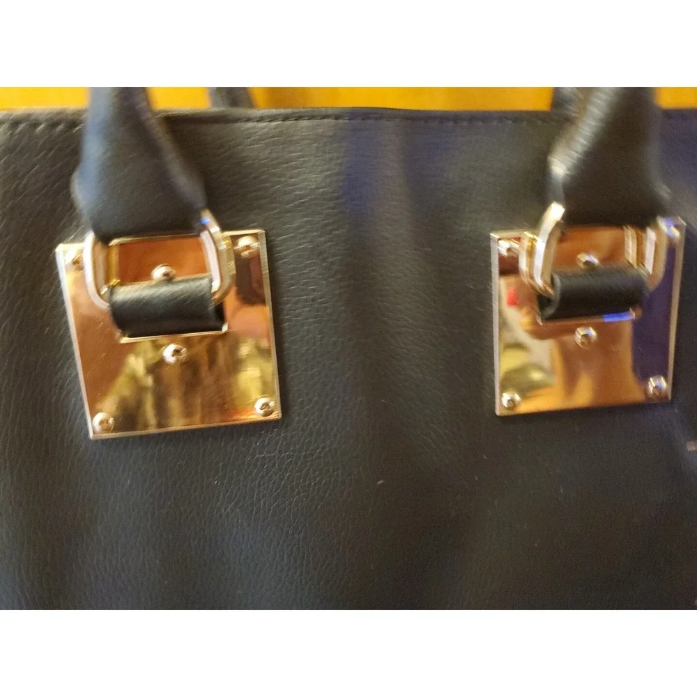 Vintage Black Shoulder purse w/logo IEENA DUGGAL‎ Designer Tall leather Tote